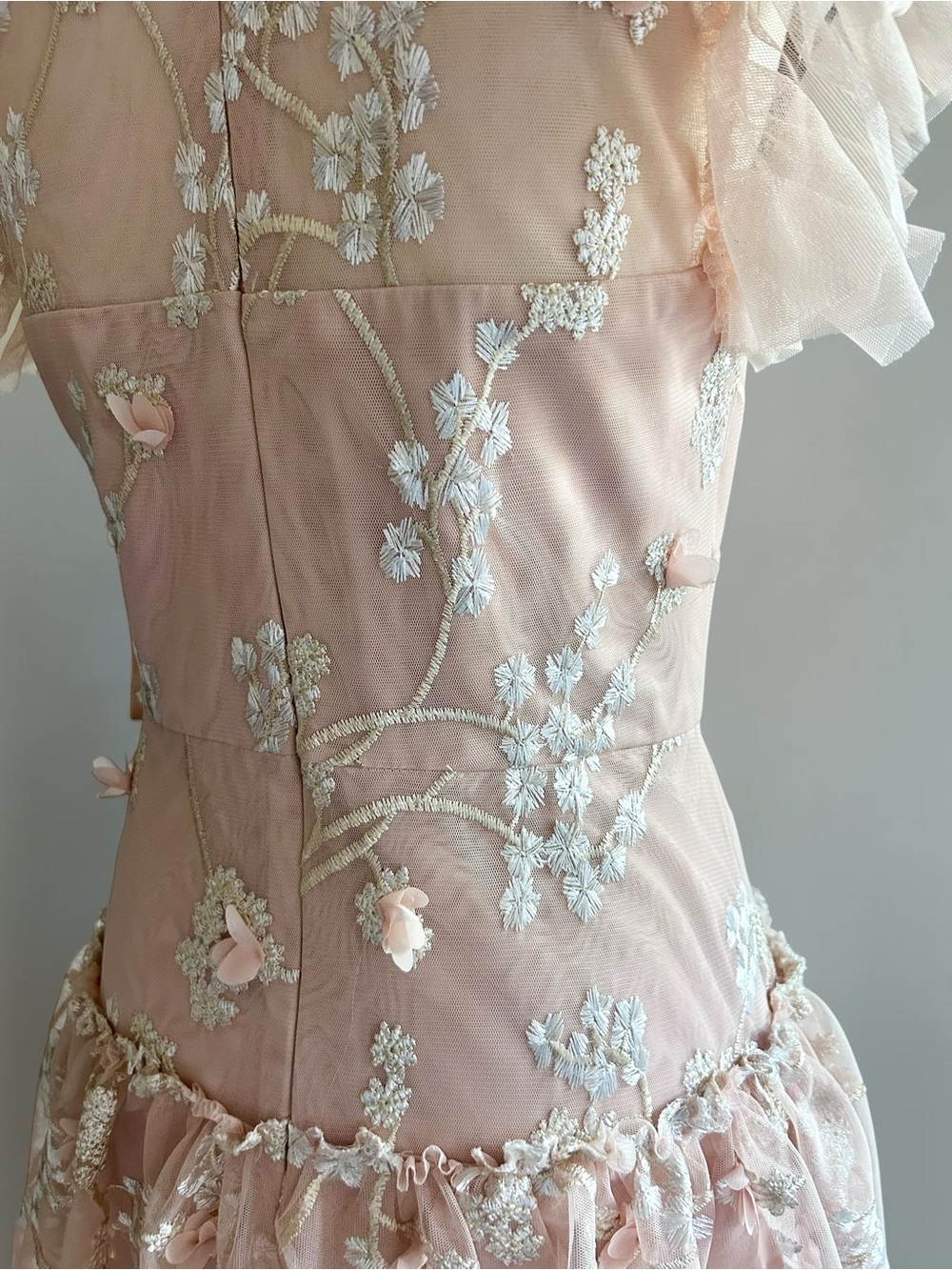 BCBGMAXAZRIA Blush 3D Floral Appliqué Tiered Tulle Maxi Dress Formal Gown Sz 8 - Picture 13 of 15